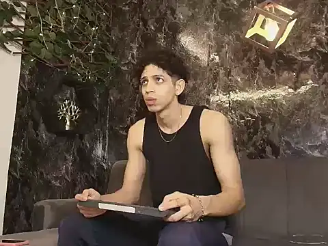 nicolai drake online show from November 15, 2025, 3:32 am