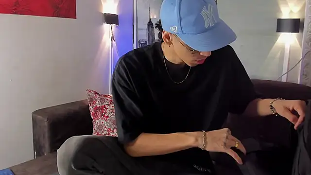 nicolai drake online show from November 6, 2025, 3:54 am