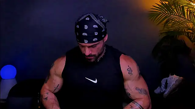 dennis cox1 online show from November 19, 2025, 11:54 am