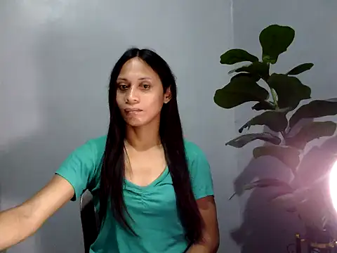 missruffa online show from September 24, 2025, 11:39 am