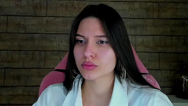 AlisaVersailles online show from November 18, 2025, 4:10 pm