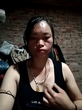   Ngoc20   online show from December 15, 2025, 1:39 pm