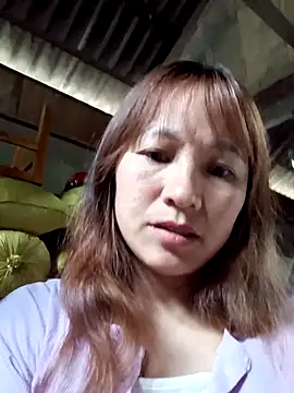 Mini3333 online show from April 11, 2026, 4:42 am