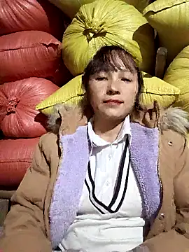 Mini3333 online show from November 28, 2025, 1:11 pm