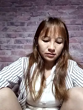 Mini3333 online show from April 1, 2026, 10:18 pm