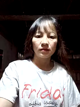 Mini3333 online show from November 4, 2025, 11:19 pm