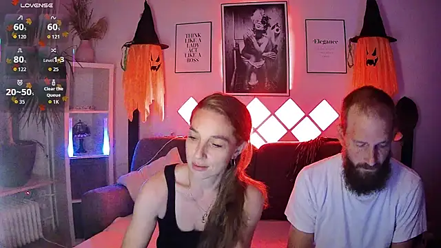 XBellaXundXUweX online show from October 7, 2025, 6:42 pm