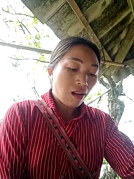 lucybaby00 online show from March 20, 2026, 4:35 am