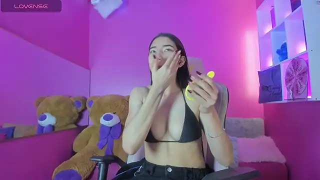 shumy angels online show from October 31, 2025, 4:42 am