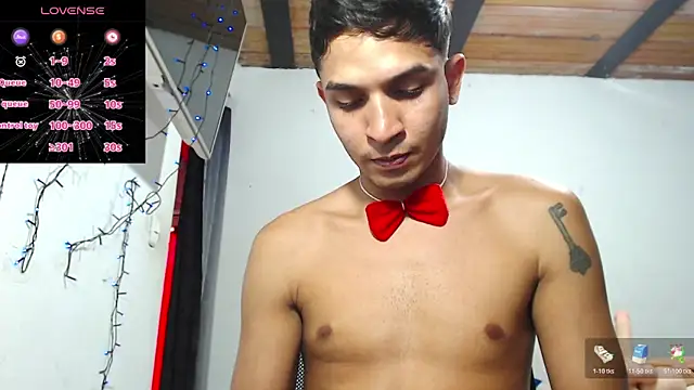 Snapshot of Angel_latinboy chatting on November 24, 2025, 9:15 pm Angel latinboy online show from November 24, 2025, 9:15 pm