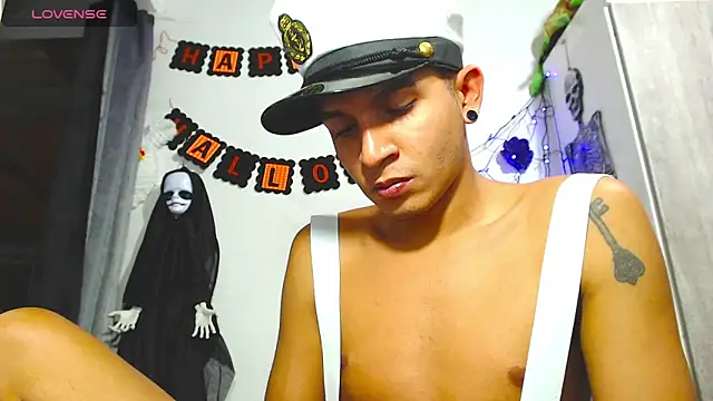 Snapshot of Angel_latinboy chatting on October 15, 2025, 7:44 pm Angel latinboy online show from October 15, 2025, 7:44 pm