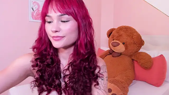 mae lyra online show from September 22, 2025, 9:43 pm