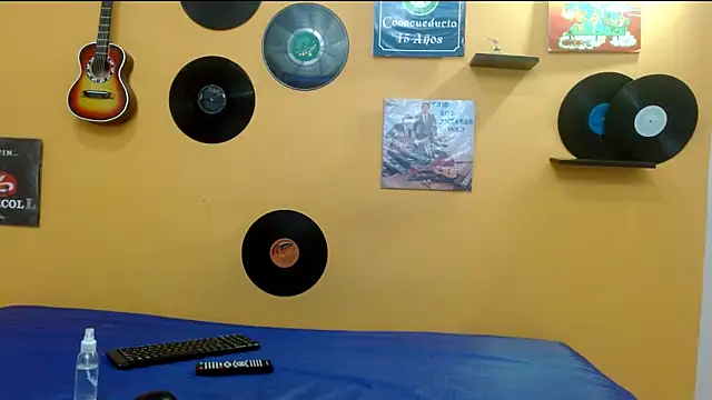 skinnyverus18 online show from January 18, 2026, 6:55 pm