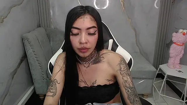 Ashley Blum v online show from November 24, 2025, 1:16 am