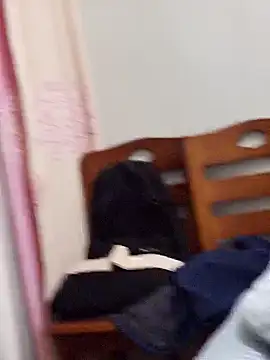 Snapshot of Hl1979 chatting on November 5, 2025, 1:58 pm Hl1979 online show from November 5, 2025, 1:58 pm