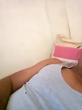 Snapshot of Suranga-55 chatting on October 14, 2025, 3:29 am Suranga-55 online show from October 14, 2025, 3:29 am