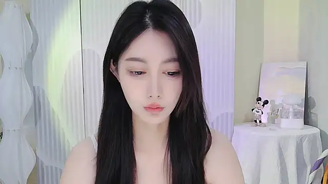 Nuan Qi online show from September 25, 2025, 1:00 am