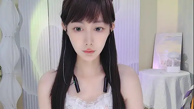 Nuan Qi online show from September 21, 2025, 1:33 am