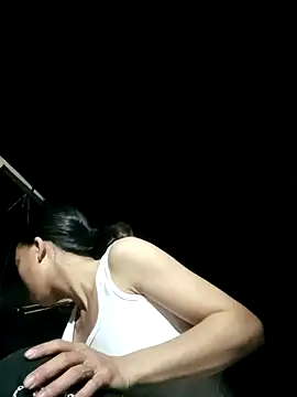 mayhang00 online show from October 3, 2025, 10:44 pm