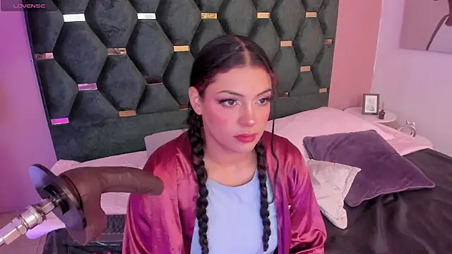 Micki   online show from October 25, 2025, 11:42 am