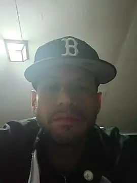 Andrez5041 online show from November 14, 2025, 4:27 am