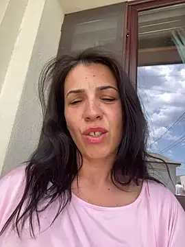 Snapshot of AlyaRei chatting on May 25, 2026, 11:20 am AlyaRei online show from May 25, 2026, 11:20 am