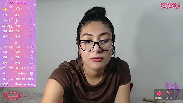 Allison 19   online show from October 8, 2025, 7:54 am