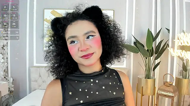 ellette   online show from November 17, 2025, 7:29 pm