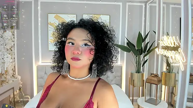 ellette   online show from November 16, 2025, 8:24 pm