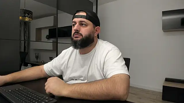 Snapshot of DravenPeak chatting on October 31, 2025, 5:42 pm DravenPeak online show from October 31, 2025, 5:42 pm