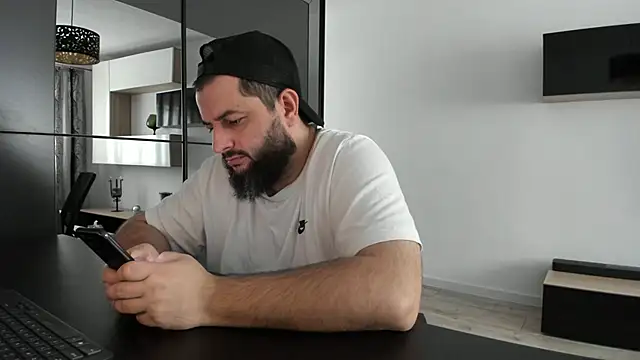 Snapshot of DravenPeak chatting on November 15, 2025, 12:53 pm DravenPeak online show from November 15, 2025, 12:53 pm