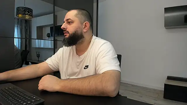 Snapshot of DravenPeak chatting on October 24, 2025, 8:02 am DravenPeak online show from October 24, 2025, 8:02 am