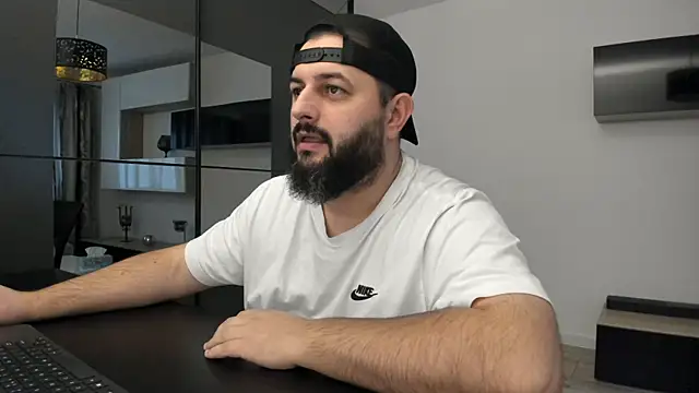 Snapshot of DravenPeak chatting on October 7, 2025, 1:45 pm DravenPeak online show from October 7, 2025, 1:45 pm