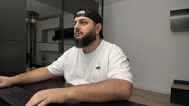 Snapshot of DravenPeak chatting on November 9, 2025, 1:53 am DravenPeak online show from November 9, 2025, 1:53 am