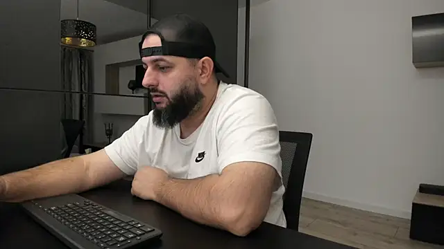 Snapshot of DravenPeak chatting on October 25, 2025, 4:51 pm DravenPeak online show from October 25, 2025, 4:51 pm