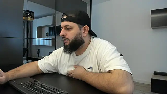 Snapshot of DravenPeak chatting on November 9, 2025, 1:59 pm DravenPeak online show from November 9, 2025, 1:59 pm