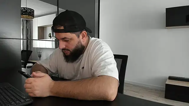 Snapshot of DravenPeak chatting on November 13, 2025, 12:31 pm DravenPeak online show from November 13, 2025, 12:31 pm