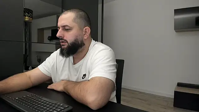 Snapshot of DravenPeak chatting on October 22, 2025, 7:57 pm DravenPeak online show from October 22, 2025, 7:57 pm