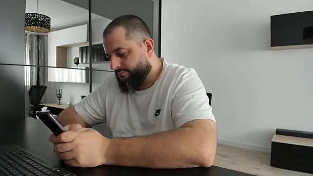 Snapshot of DravenPeak chatting on October 27, 2025, 11:00 am DravenPeak online show from October 27, 2025, 11:00 am