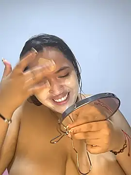 butterfly777  online show from October 25, 2025, 12:10 am