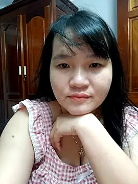  Babyrose  online show from October 18, 2025, 4:09 pm