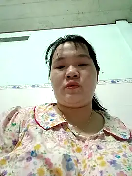  Babyrose  online show from March 12, 2026, 4:55 pm