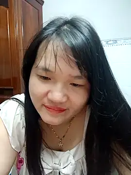  Babyrose  online show from September 18, 2025, 7:39 pm