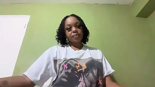Snapshot of Liaprettygirl chatting on May 23, 2026, 4:22 am Liaprettygirl online show from May 23, 2026, 4:22 am