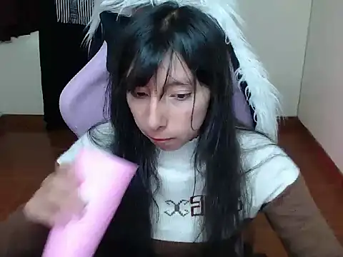 ScarlettShirahoshi online show from November 10, 2025, 5:40 pm