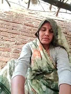 Pinky12A online show from November 4, 2025, 1:53 am