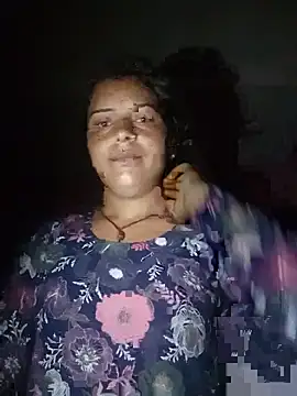 Snapshot of Mohini-xx chatting on August 7, 2026, 10:49 pm Mohini-xx online show from August 7, 2026, 10:49 pm