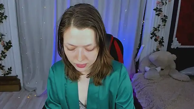 Snapshot of Lunar_Lily chatting on October 23, 2025, 5:39 am Lunar Lily online show from October 23, 2025, 5:39 am