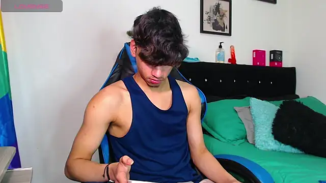 Gael Jones online show from November 3, 2025, 5:34 am