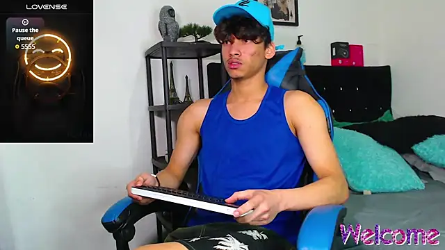 Gael Jones online show from November 26, 2025, 12:21 am